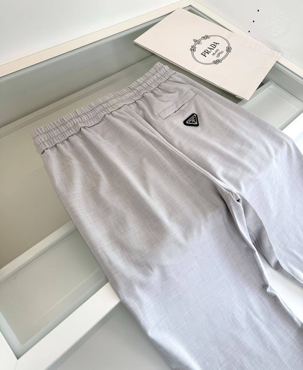 Спортивные штаны Prada