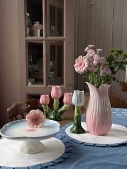 Подсвечник Floret голубого цвета из коллекции Blossom, 20 см