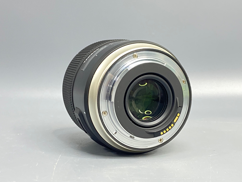 Tamron SP 35mm F/1.4 Canon EF грибок