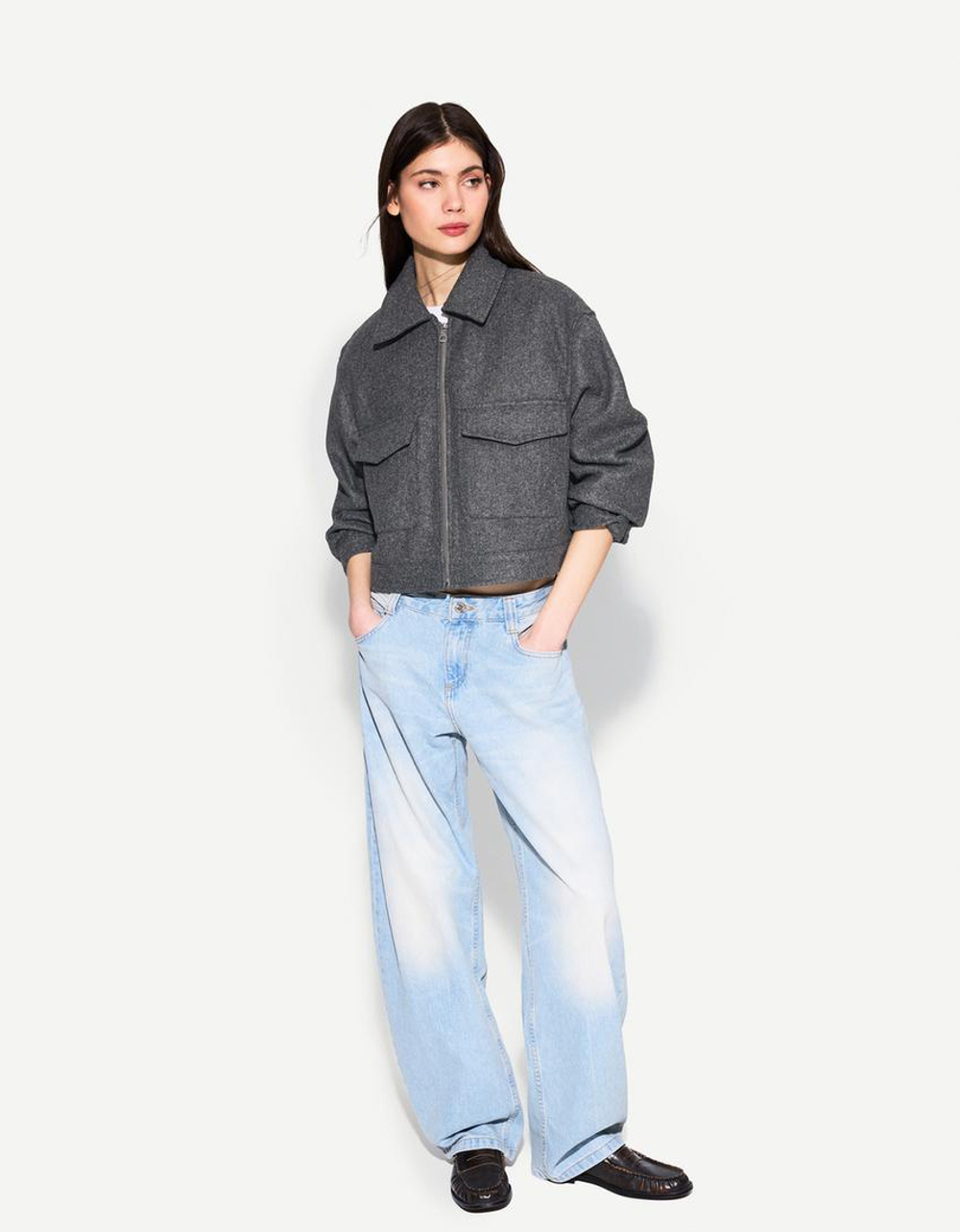BERSHKA Мягкая укороченная куртка на молнии, темно-серый