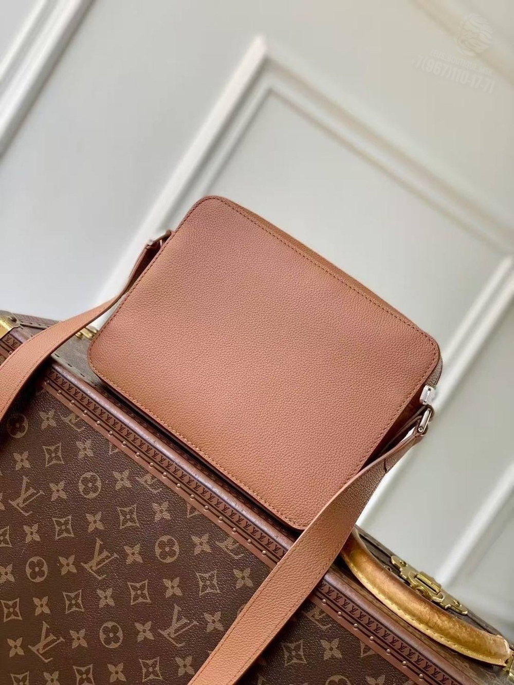 Сумка через плечо Louis Vuitton Boarding