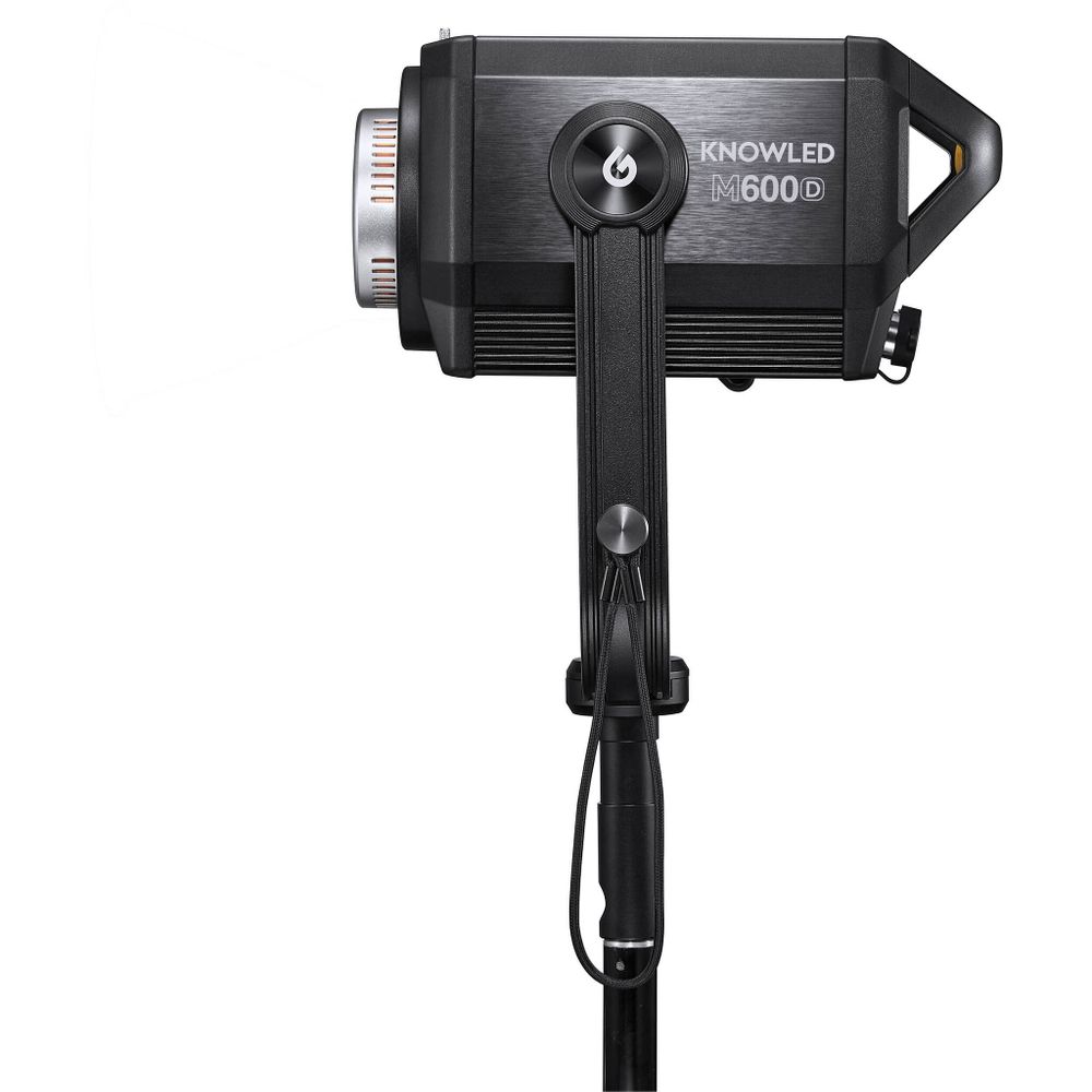 Светодиодный осветитель Godox Knowled M600D