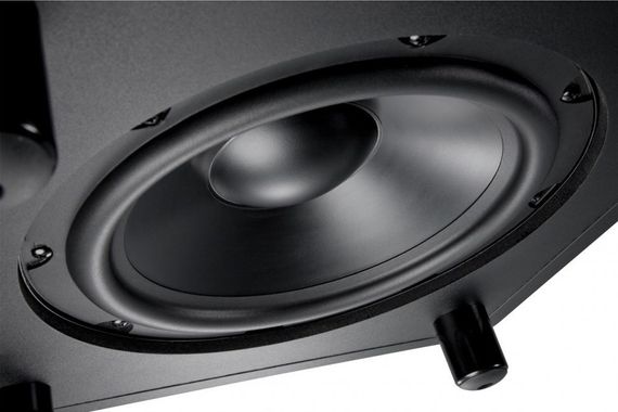 JBL LSR310S активный сабвуфер, 200Вт, динамик 10 дюймов
