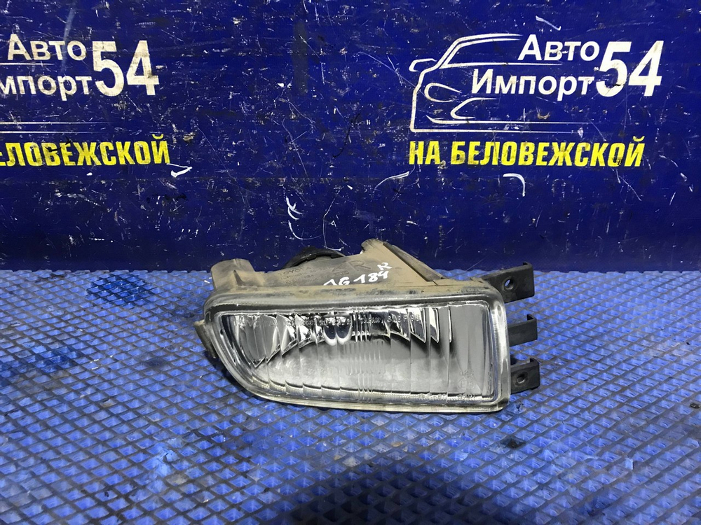 Туманка правая TOYOTA ARISTO 1997-2004