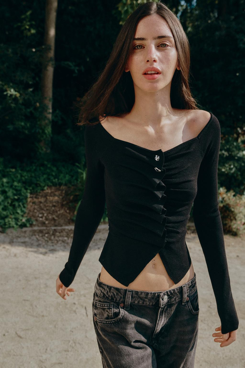 ZARA ТРИКОТАЖНЫЙ ТОП СО СБОРКАМИ, ЧЕРНЫЙ