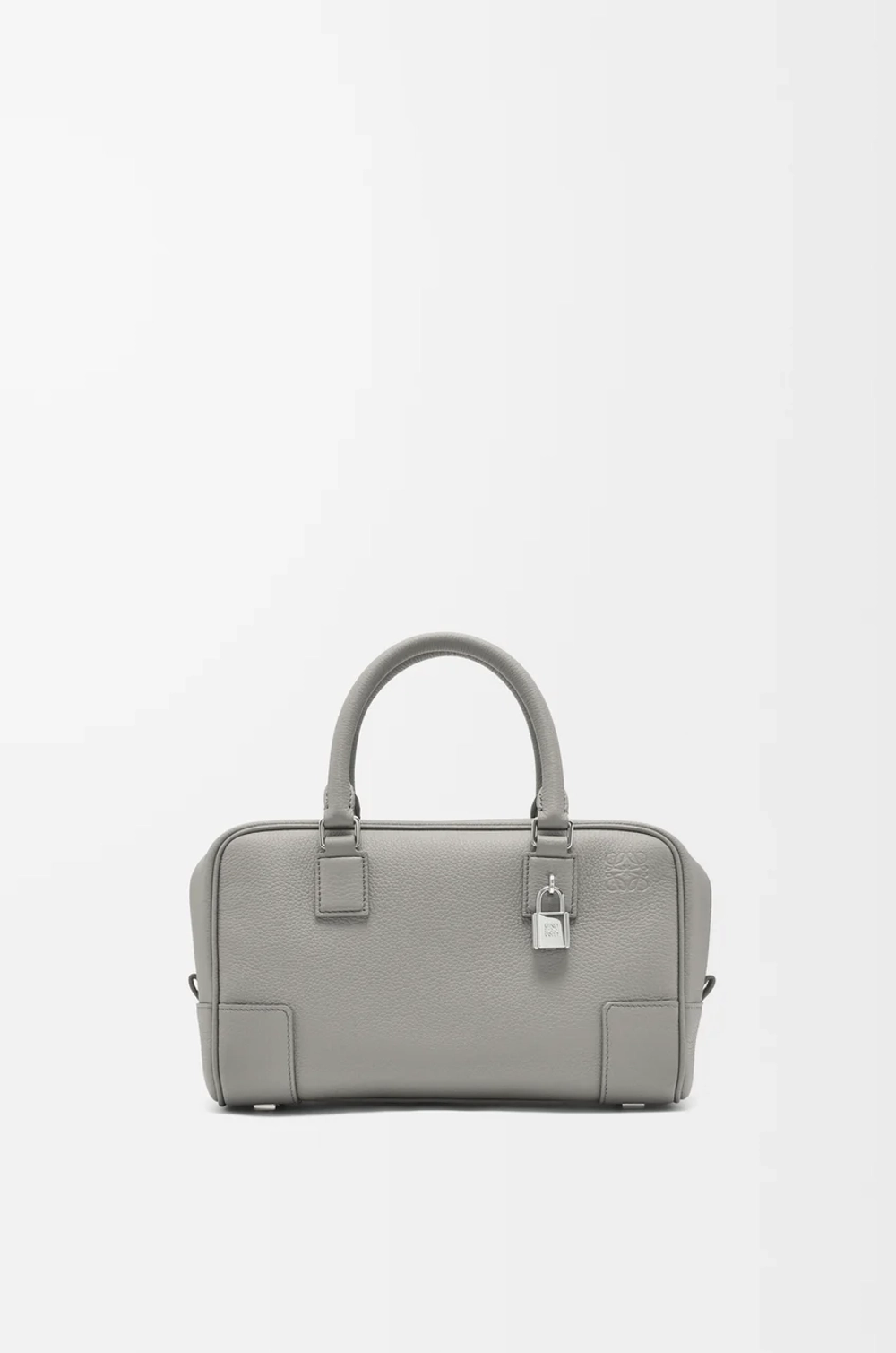 Loewe Сумка Amazona 23 из мягкой зернистой телячьей кожи, жемчужно-серый