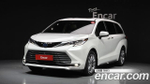 Toyota Sienna 2.5 Hybrid 2WD — 2023
