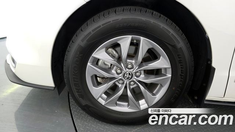 Toyota Sienna 2.5 Hybrid AWD — 2021