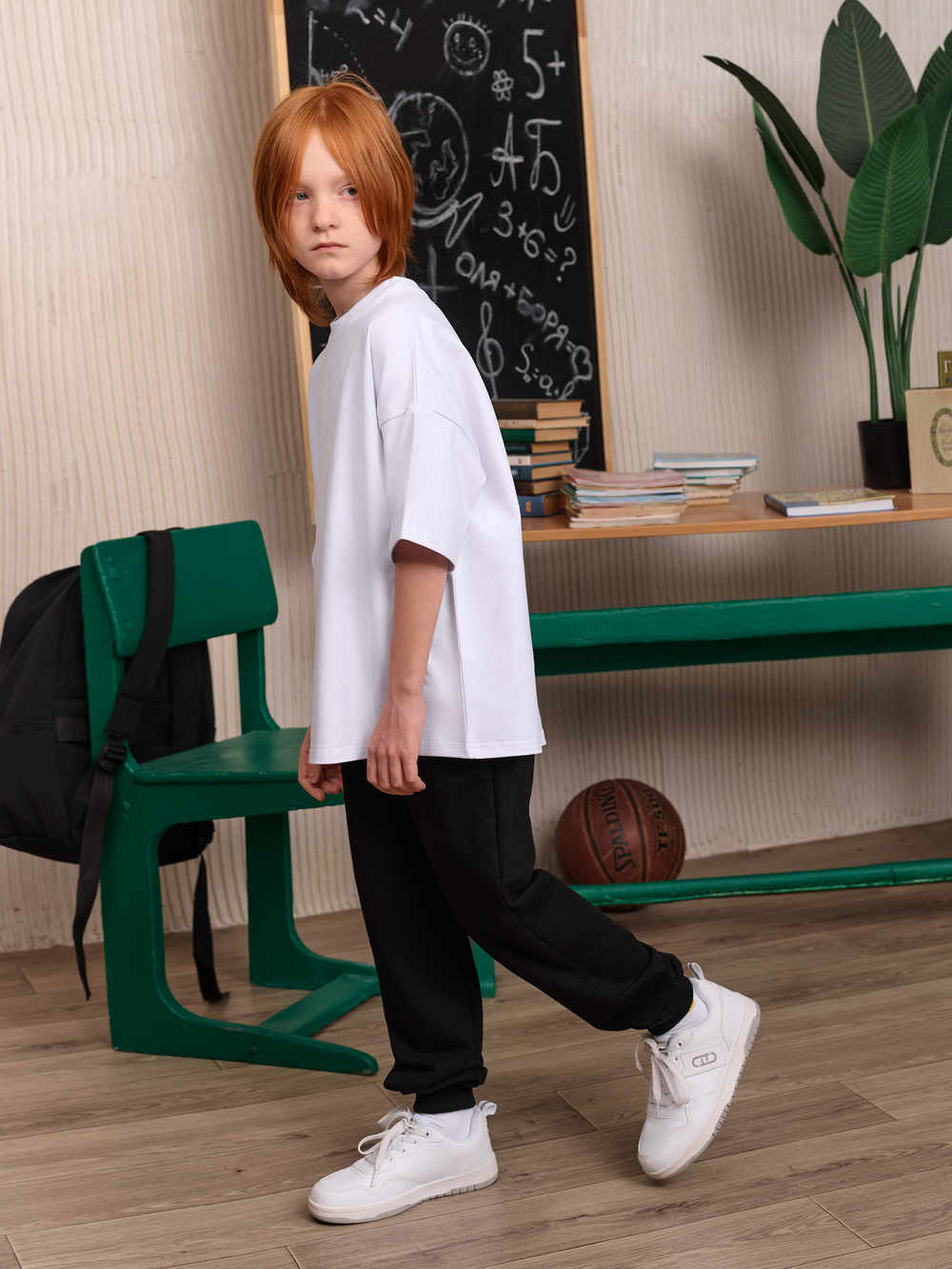 Футболка оверсайз SCHOOL белая