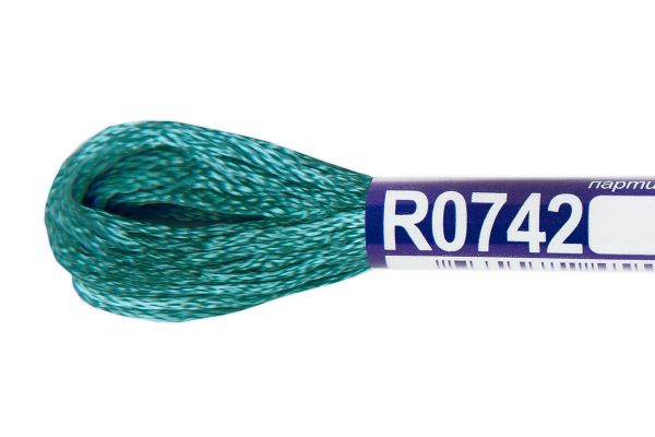 Мулине Gamma вискоза 100%, цв.R0742 т.голубой, 12 мотков по 8 метров