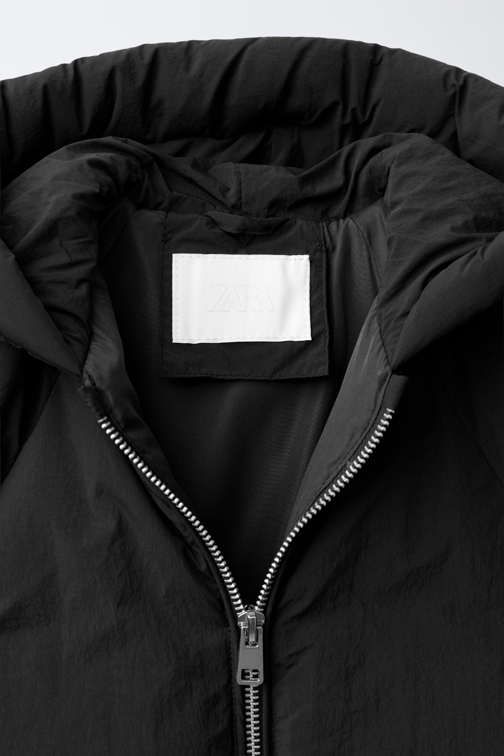 ZARA ПУХОВИК С НАПОЛНИТЕЛЕМ ИЗ ПЕРА И ПУХА WATER REPELLENT, ЧЕРНЫЙ