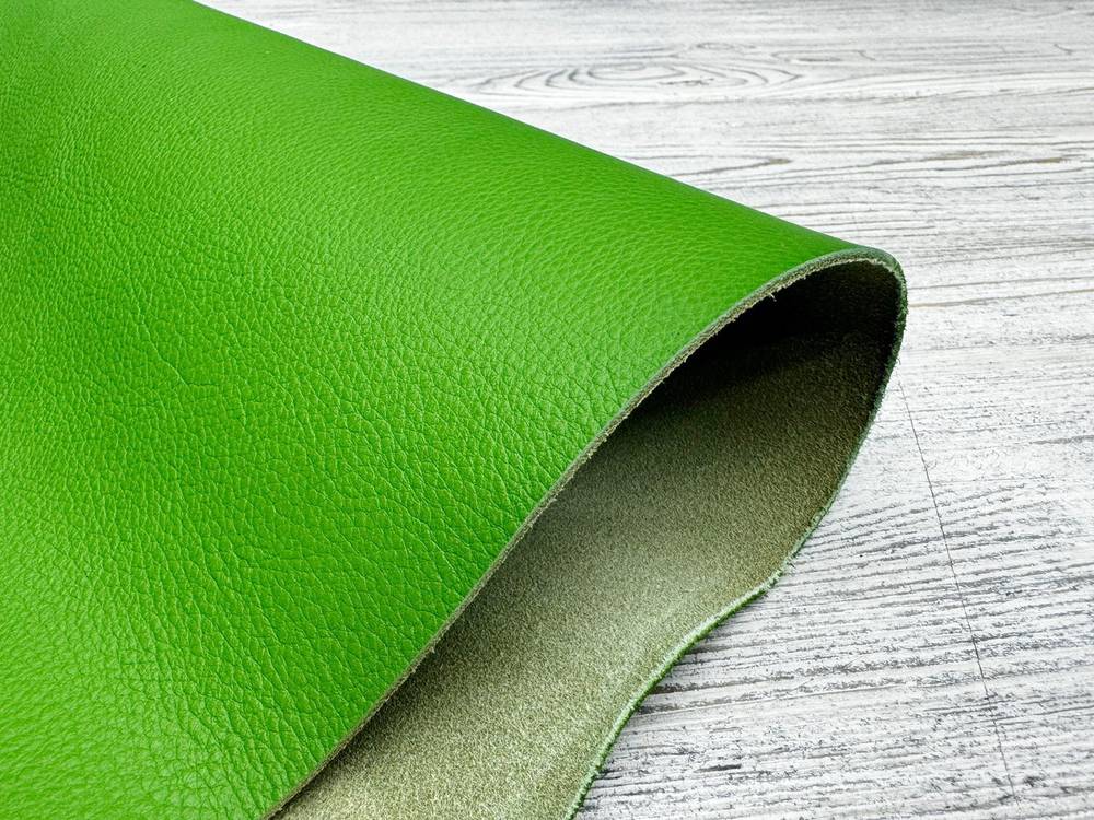 Итальянская кожа Vacchetta Classic Extra Green