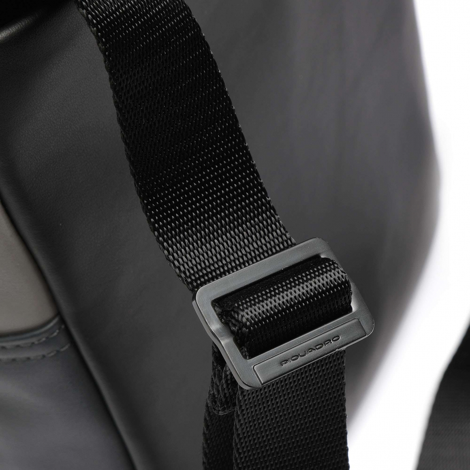 Сумка кросс-боди Urban CA1816UB00/Nero-grigio