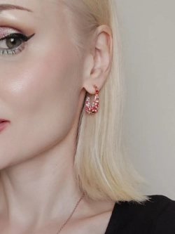Клипсы Россыпь из красных камней Swarovski