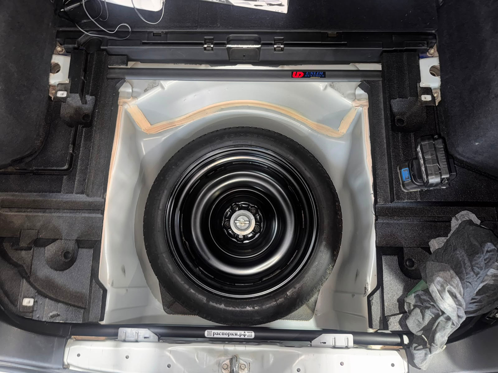 Распорка в багажник (под пятую дверь) Subaru Outback 4 (BR), Subaru Legacy (BRG) (ПОД ЗАКАЗ)