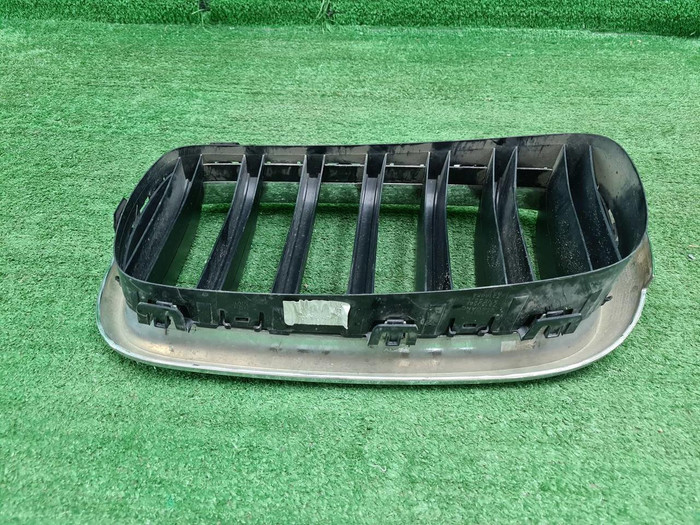 Решетка радиатора правая BMW X5 F15 X6 F16 (13-18)