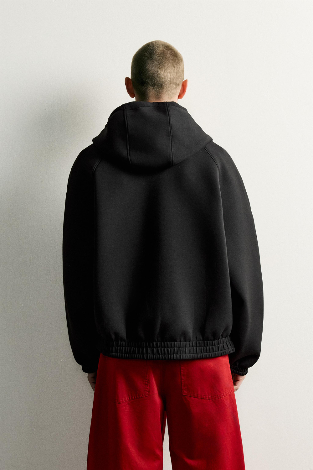 КУРТКА С КАПЮШОНОМ RELAXED FIT — ZARA