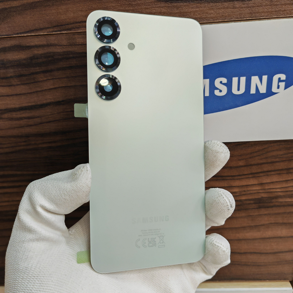 Крышка для Samsung S25 Plus (заднее стекло) "Премиум качество" цвет: Светло-Зелёный / Мятный