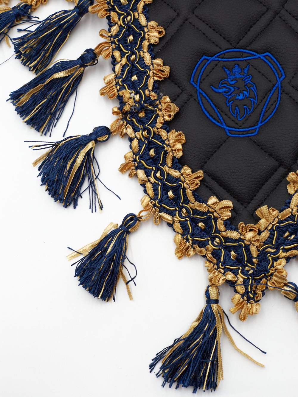 Вымпел тройной SCANIA (экокожа, черный с синими кисточками)