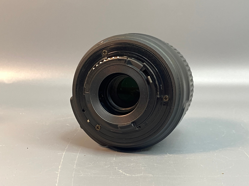 Nikon D3100 Kit 18-55mm 12.234 Кадров
