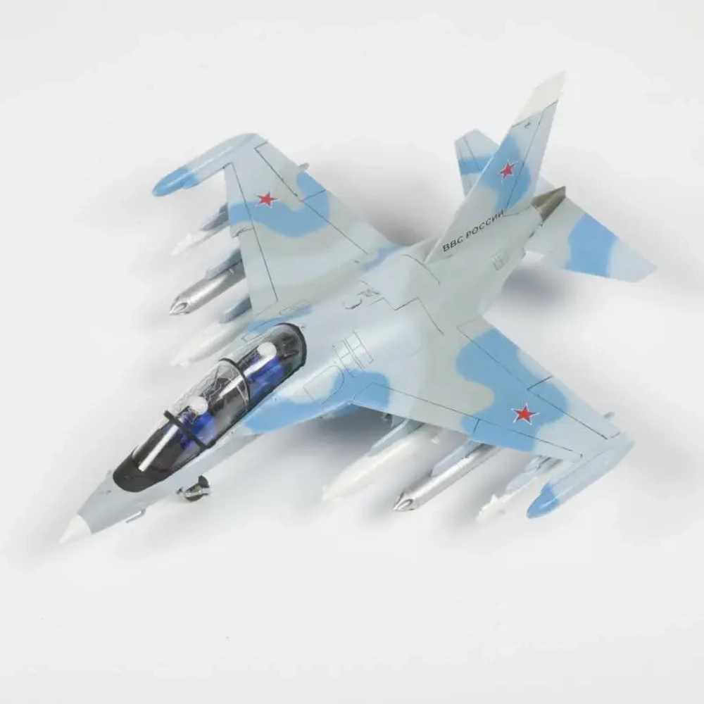 Российский самолет Як-130