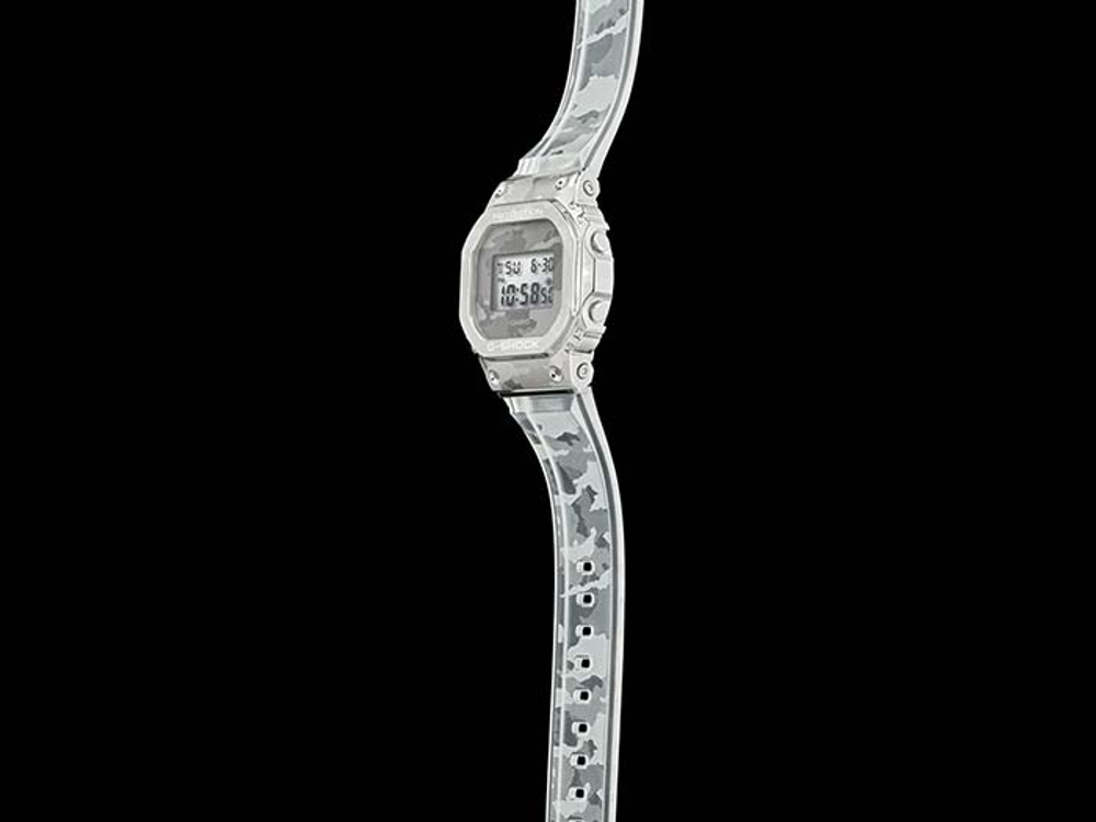 Часы Casio GM-5600SCM-1ER