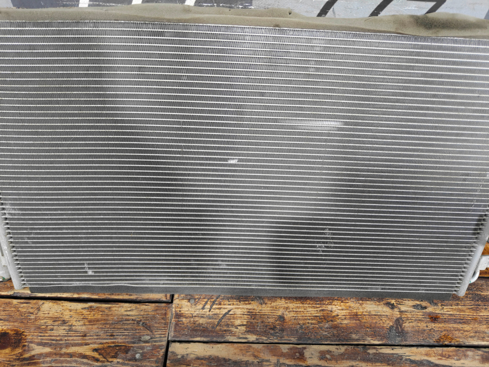 Радиатор кондиционера Geely Coolray 19-нв Б/У Оригинал 8010075300