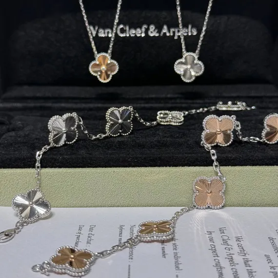 Подвеска Van Cleef & Arpels Alhambra