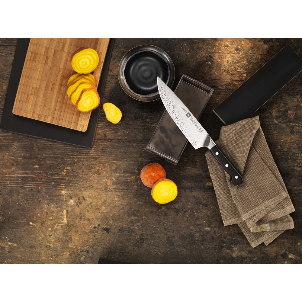 Zwilling Нож Chef's Pro 20 см EAN 4009839257148