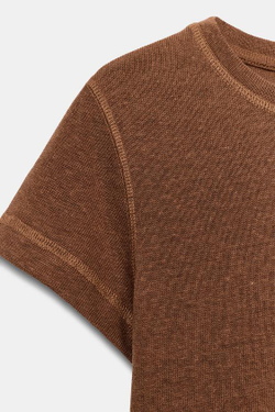 ZARA ФУТБОЛКА В СТИЛЕ РУСТИК С КОРОТКИМИ РУКАВАМИ, ЦВЕТ ЖЖЕНОГО АПЕЛЬСИНА