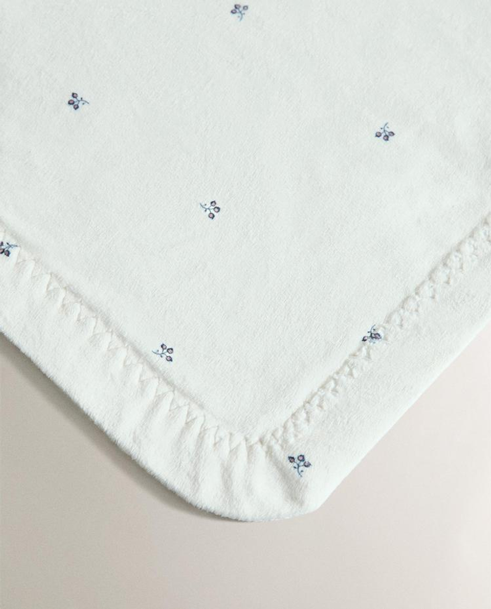 ZARA HOME ДЕТСКИЙ ПЛЕД С ПРИНТОМ, ЭКРЮ