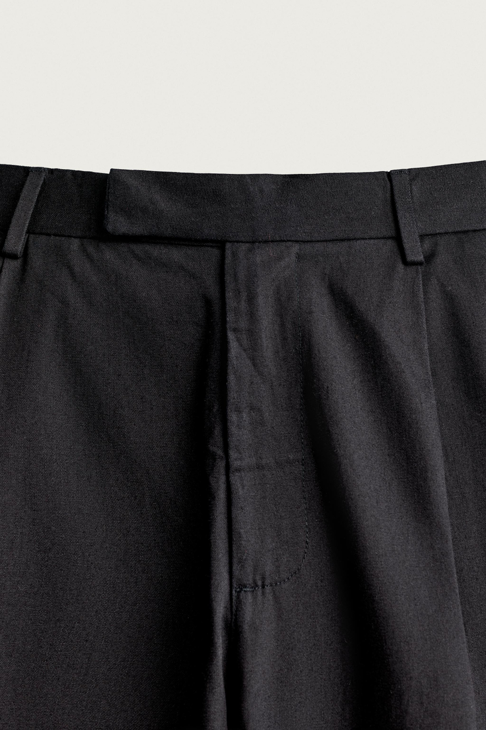 БРЮКИ RELAXED FIT СО СКЛАДКАМИ — ZARA · 7484/357