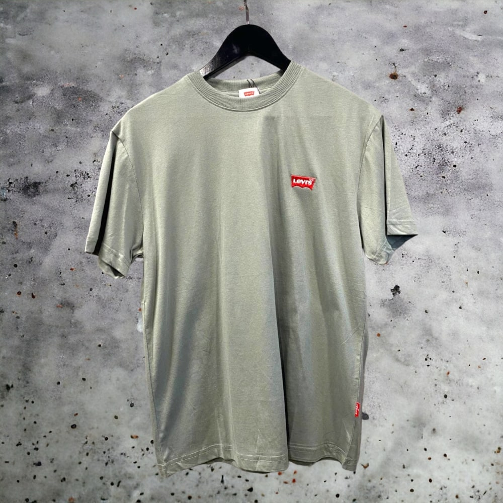 Футболка Levi's #2 • Оливковый