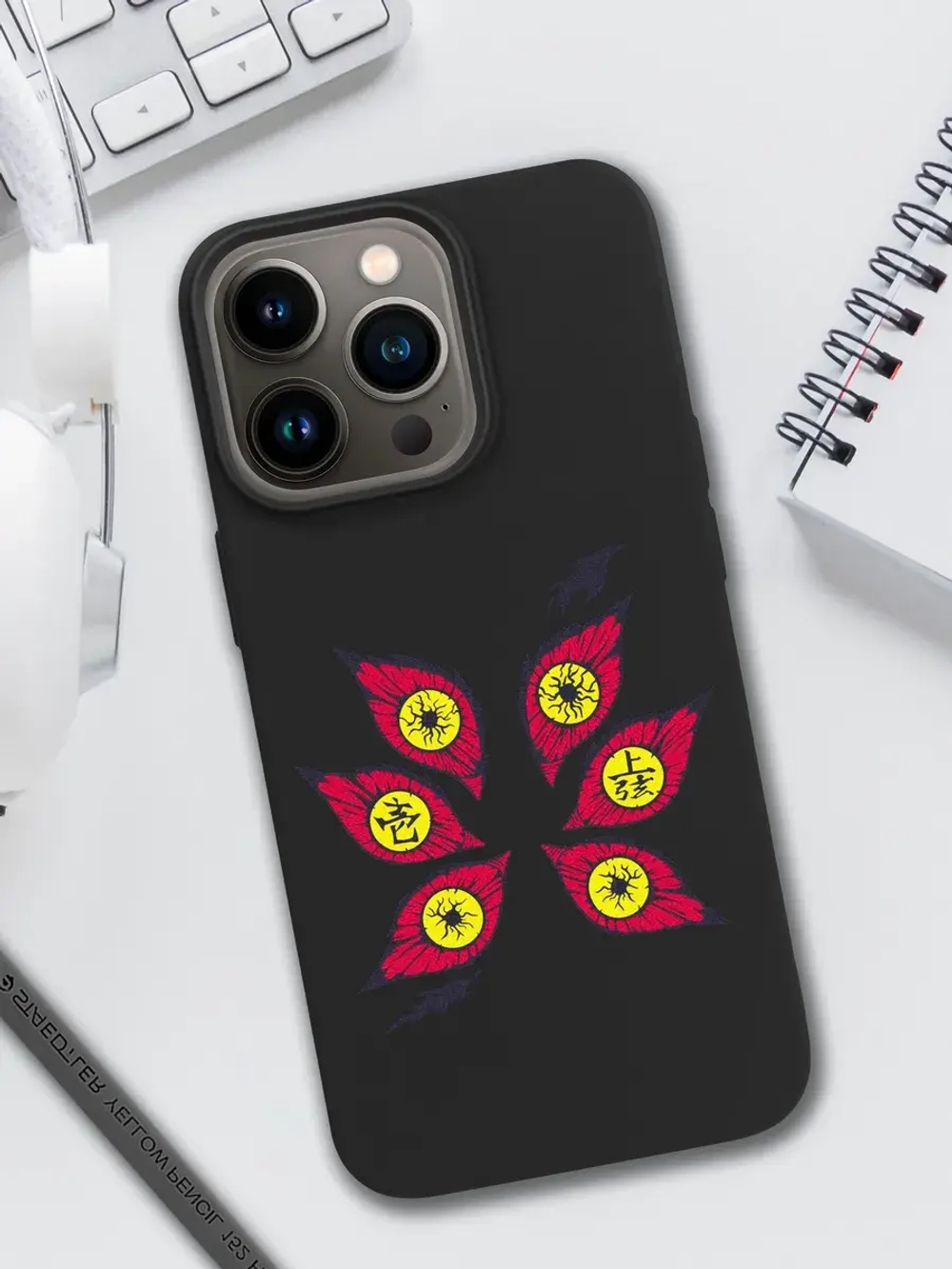 Чехол на iPhone 13 Pro с принтом