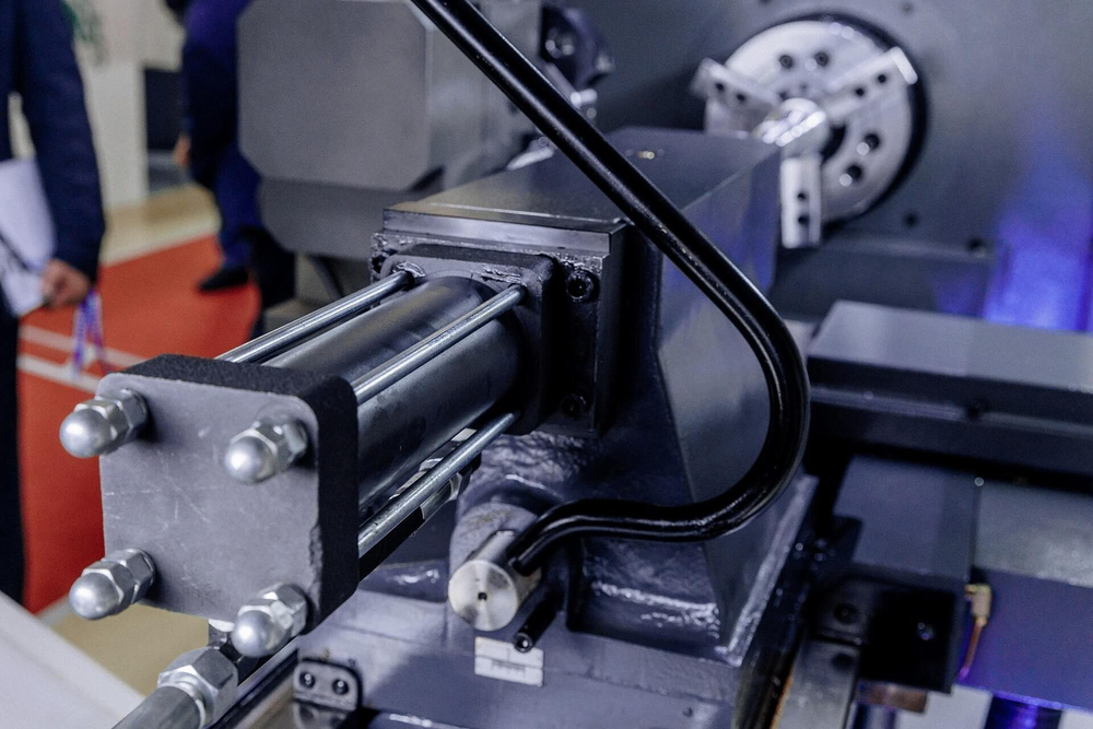 Токарный станок ЧПУ с горизонтальной станиной (KND) MetalTec NEXT 50x2000