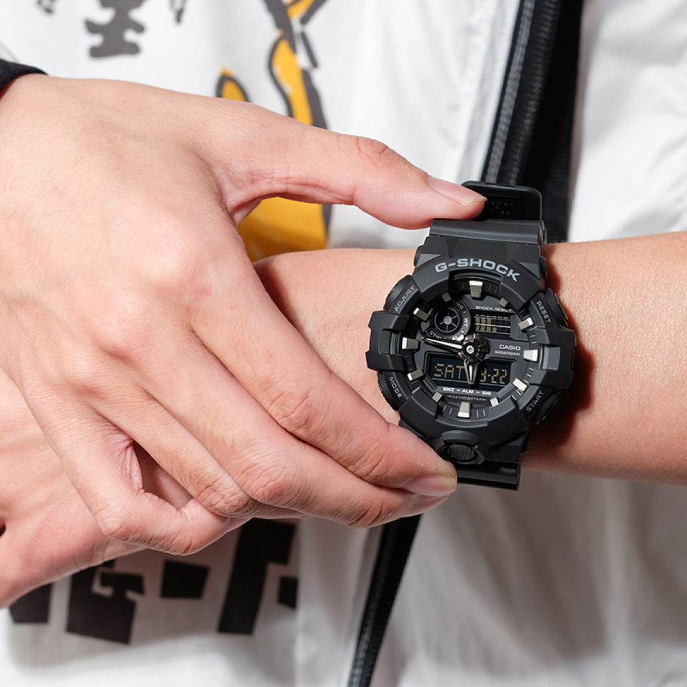 Часы CASIO /, GA-700-1B