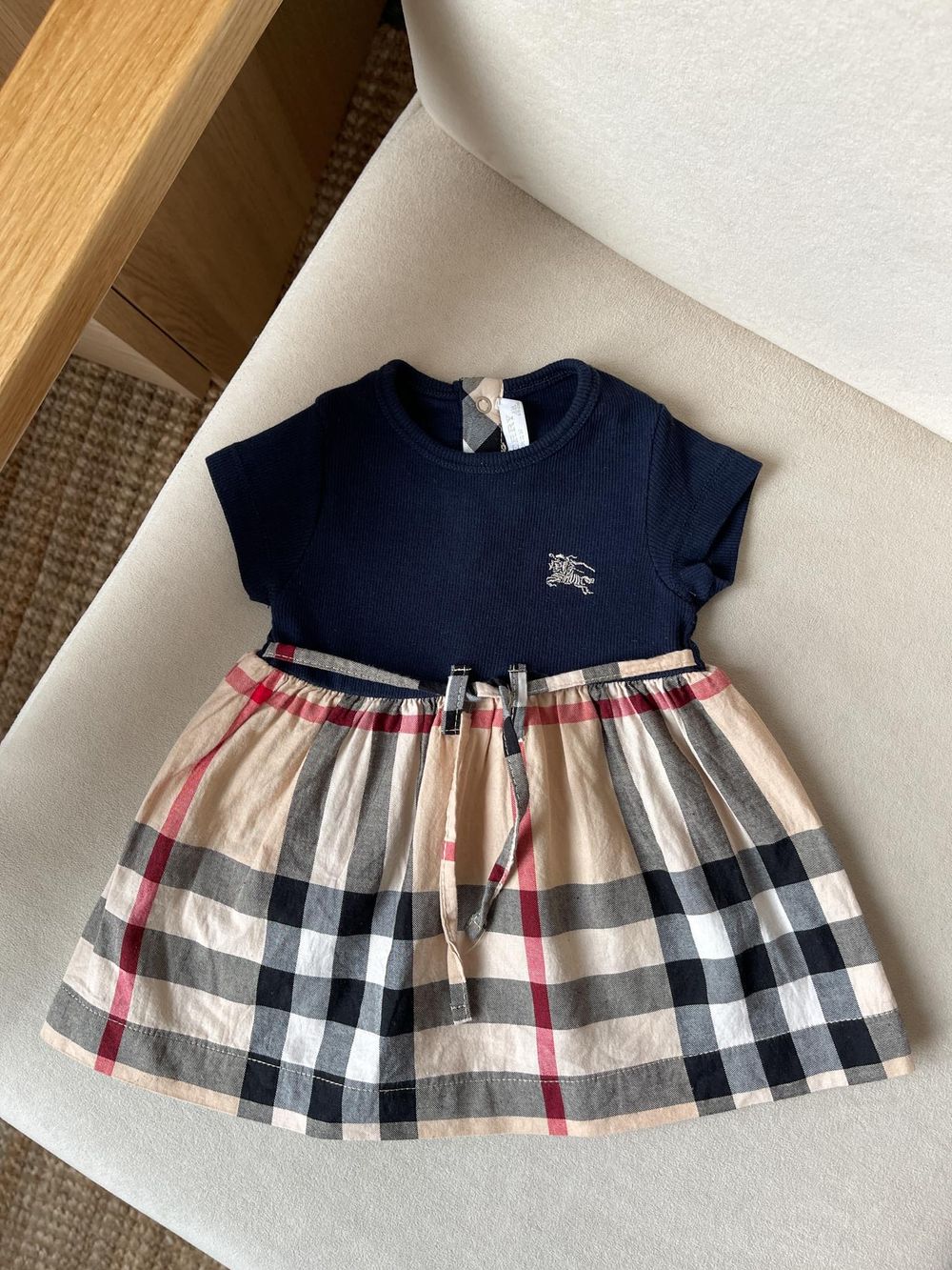 Платье Burberry, 68