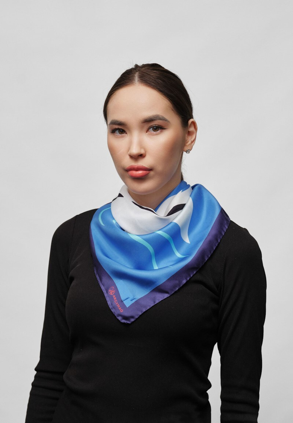 Шелковый платок AQQU BLUE  70x70