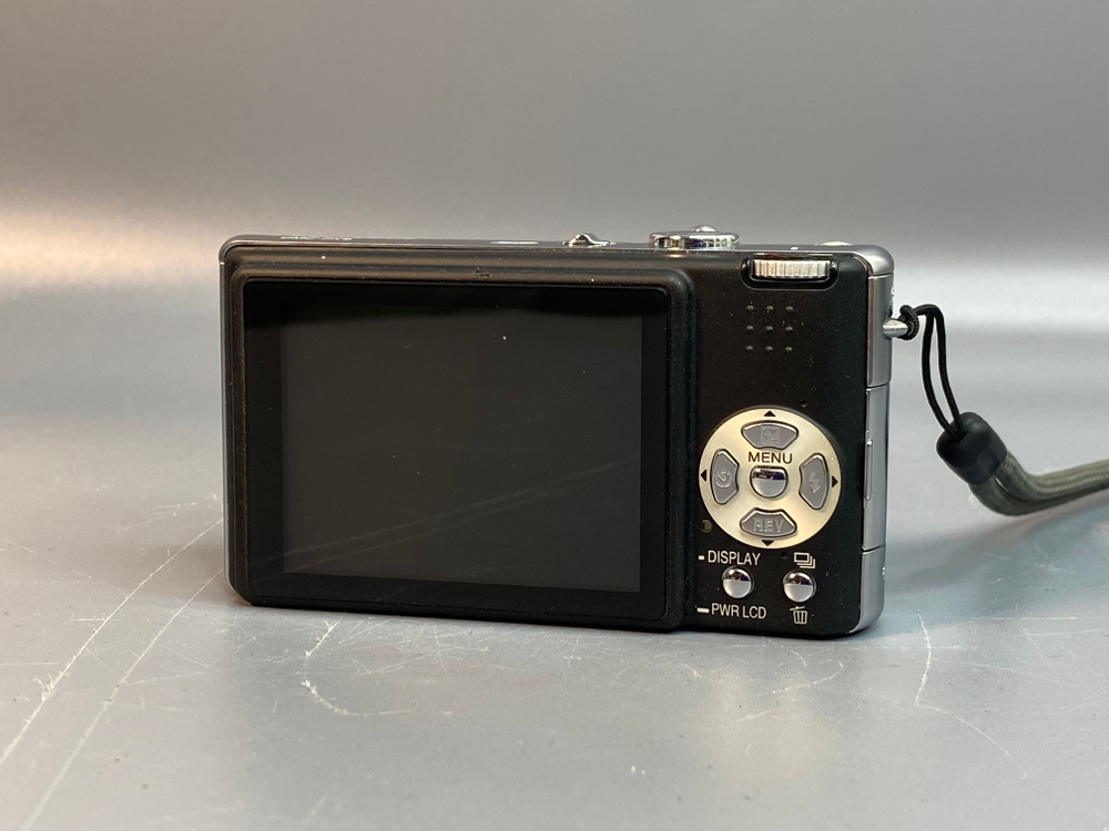 Panasonic Lumix DMC-FX9