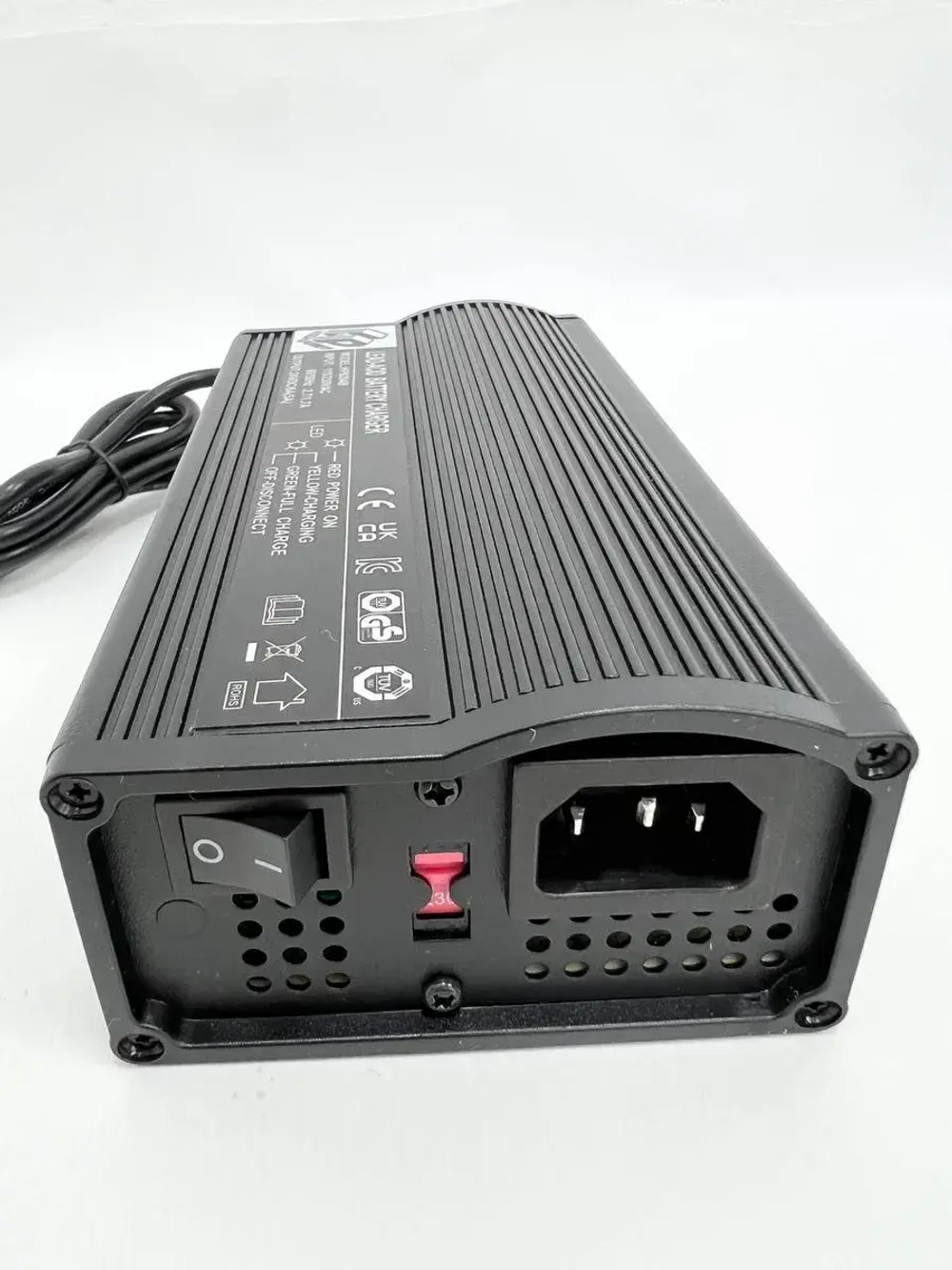 Зарядное устройство HP8204B для свинцовых батарей