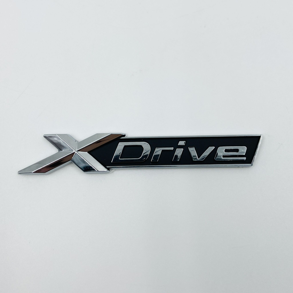 Эмблема (шильдик) XDrive Пластик серебряная 1шт