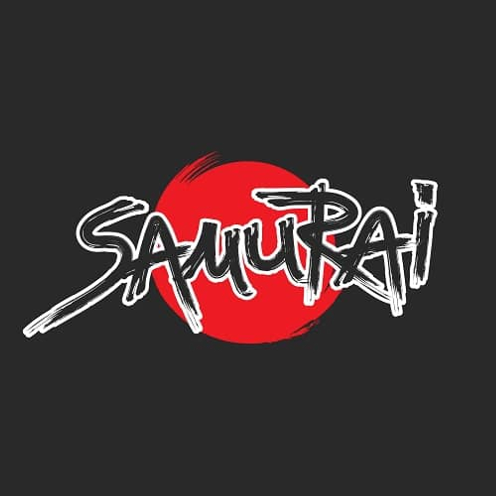 Текстура печати японского логотипа Samurai на черном хлопке