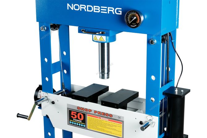 NORDBERG (N3650A) Гидравлический пресс, 50 т, пневмоуправление