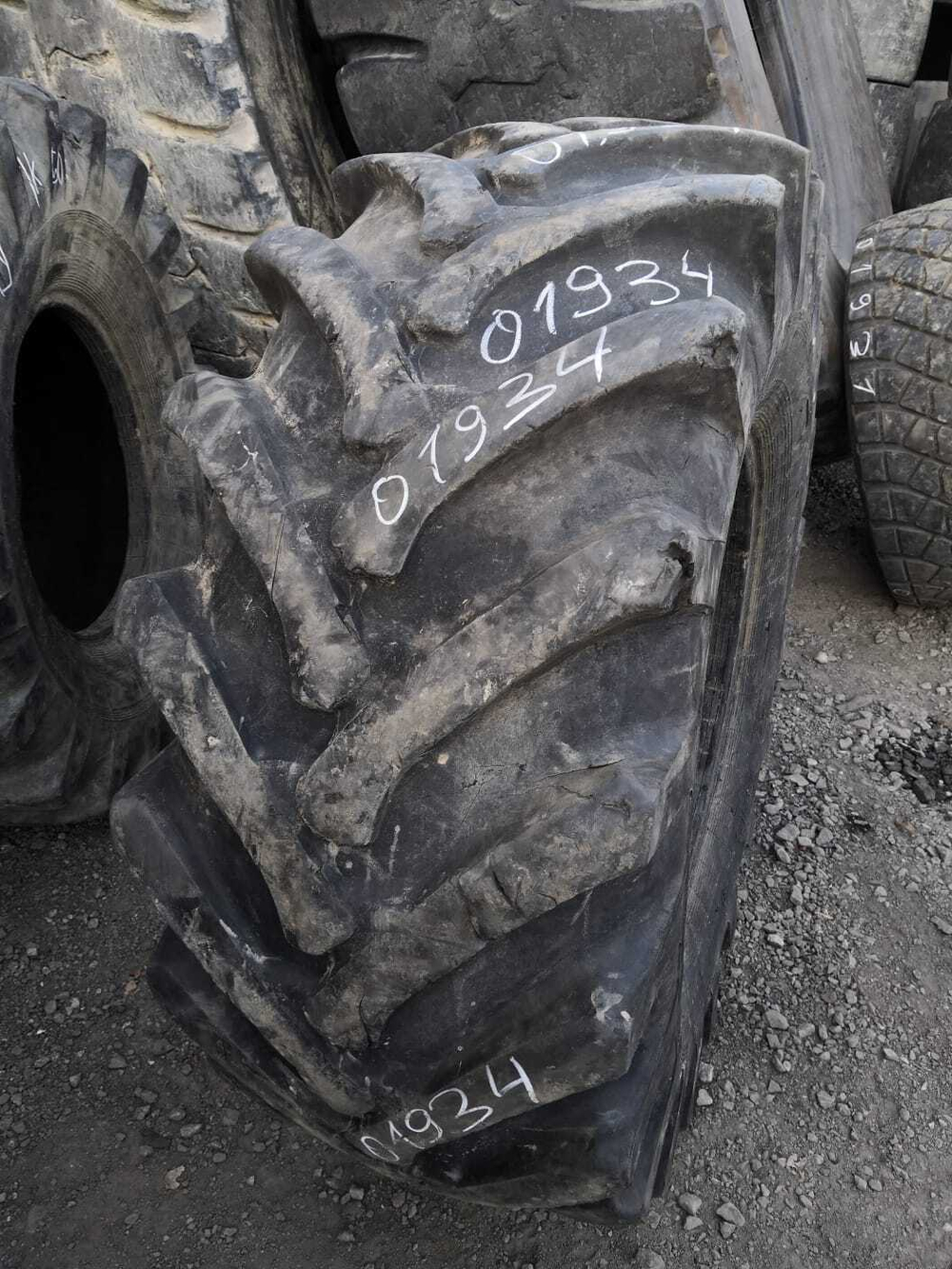 21.3-24 Belshina ИЯВ-79 шина б/у