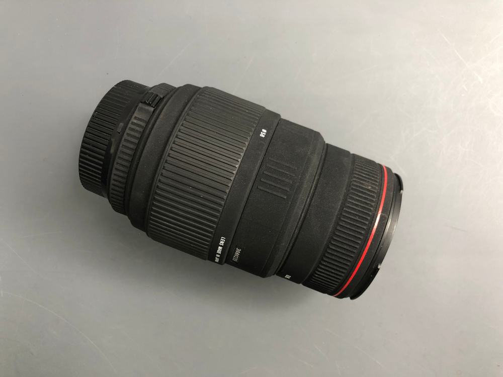 Sigma AF 70-300mm 4-5.6 APO Macro DG