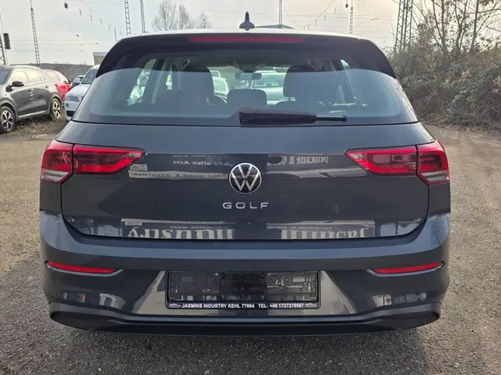 Volkswagen Golf Life VIII поколения в кузове Limousine
