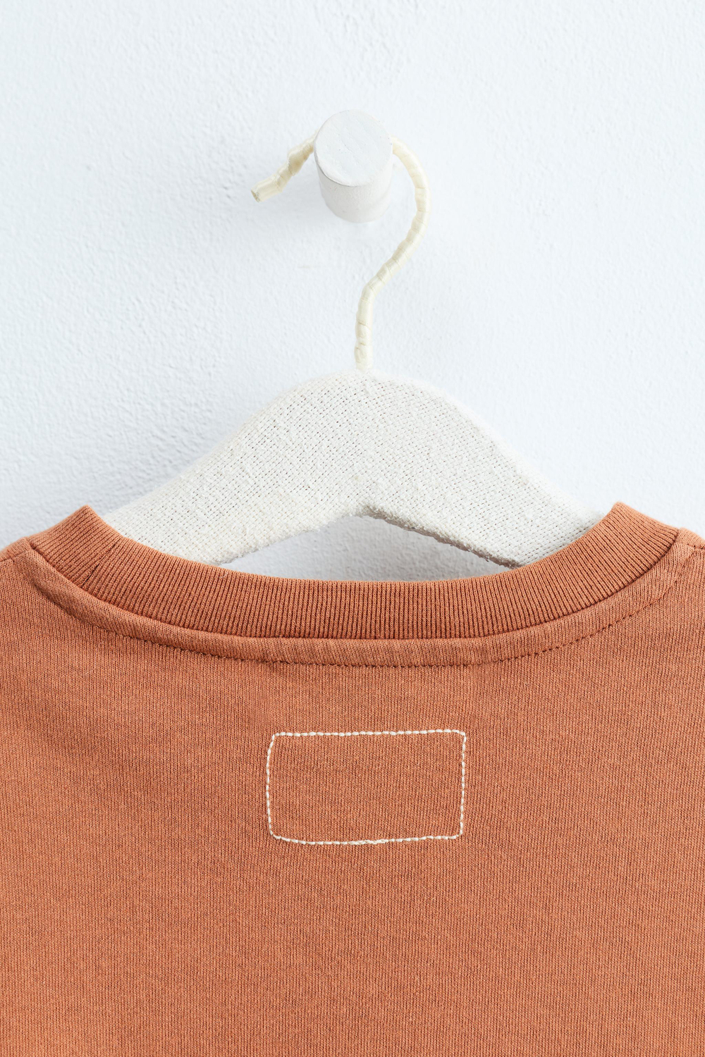ZARA TIMELESS — ОДНОТОННАЯ ФУТБОЛКА С МАНЖЕТАМИ, МЕДНЫЙ