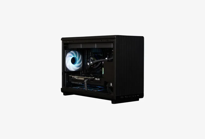 8700G + RTX 5070 12Gb