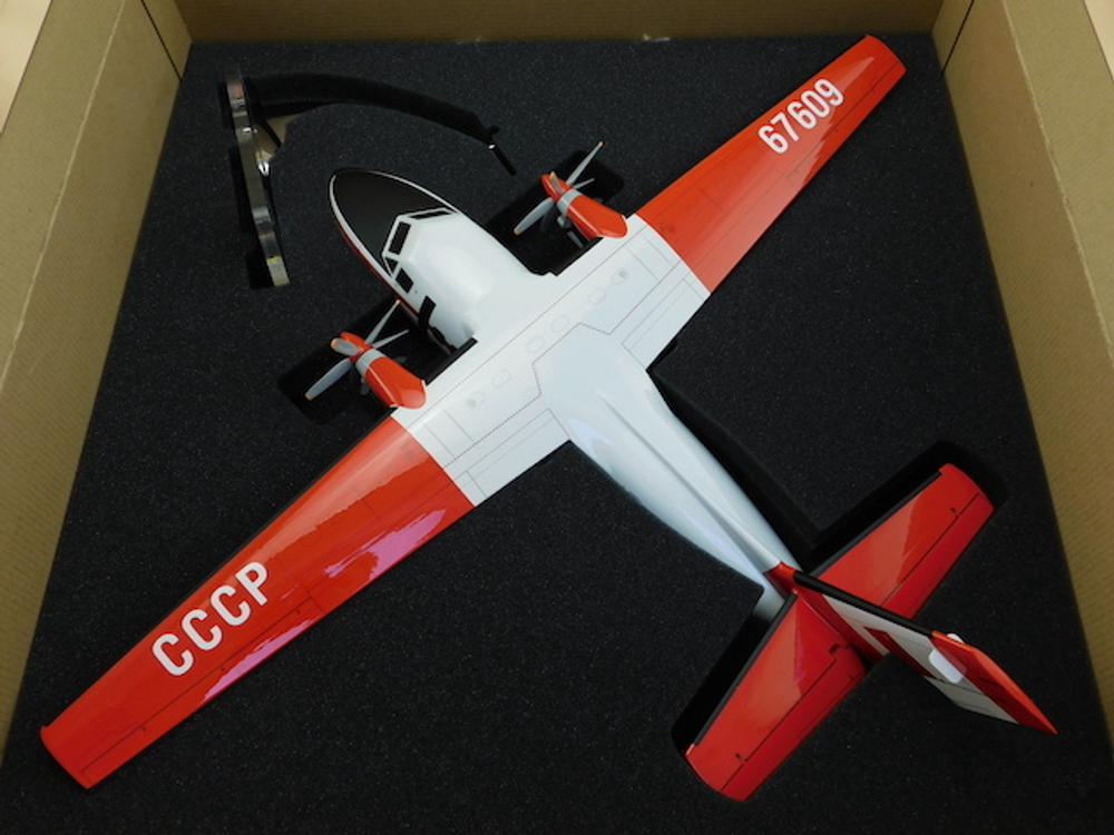 Модель самолета L-410 УВП-Э-3 (М1:32, Аэрофлот СССР)