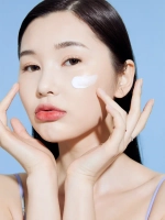 About Tone Легкий увлажняющий солнцезащитный флюид SPF50 Lightful Dewy Sun Essence 50 мл